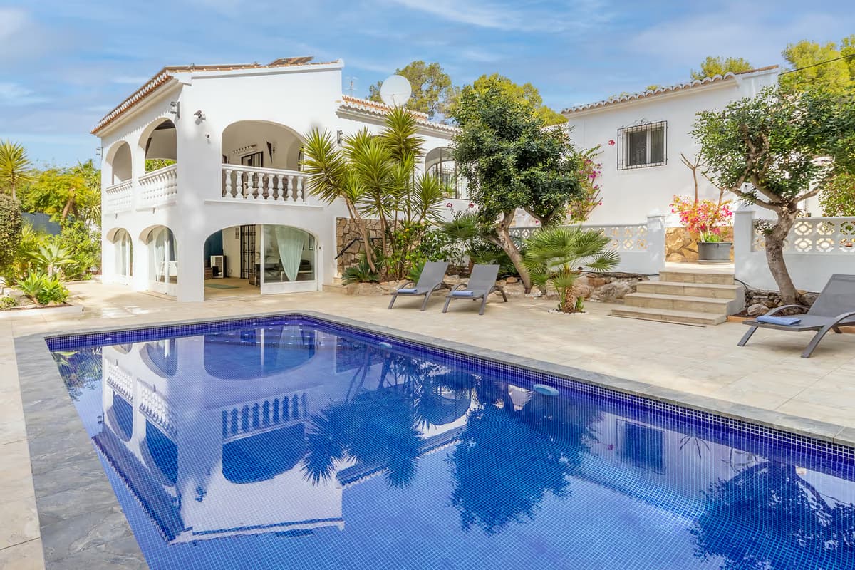 Villa Vala gallery image 1